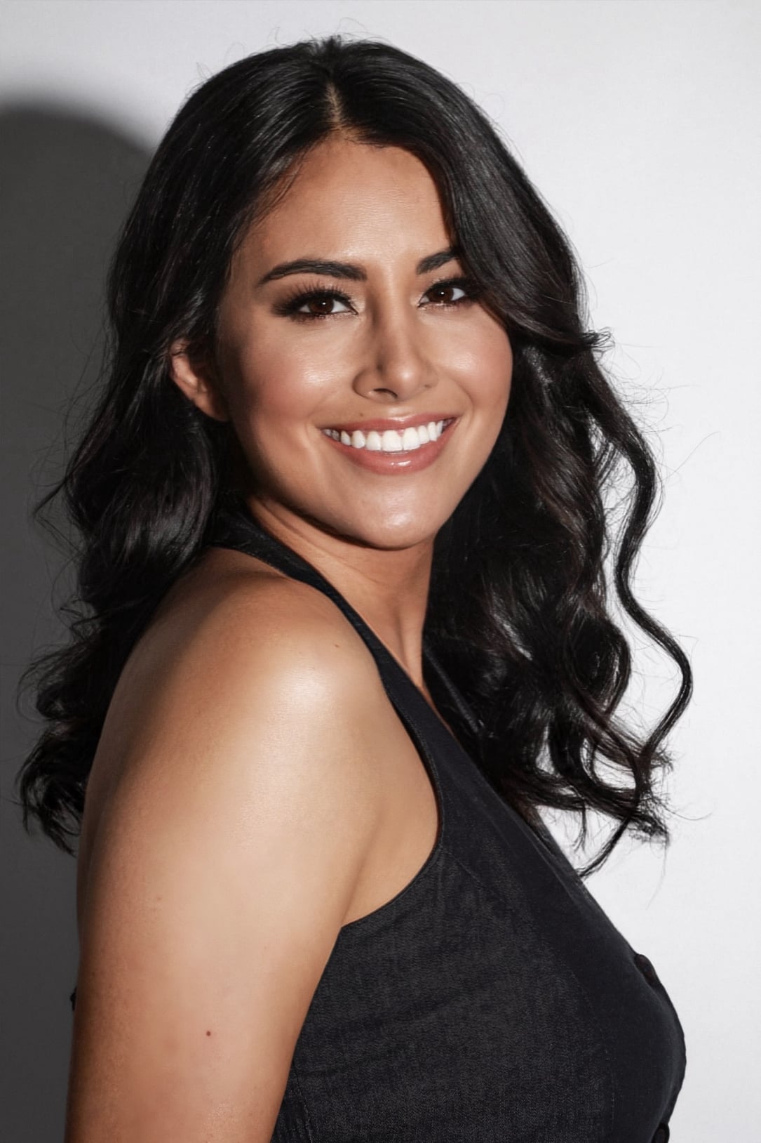 Libertad Headshot (I)